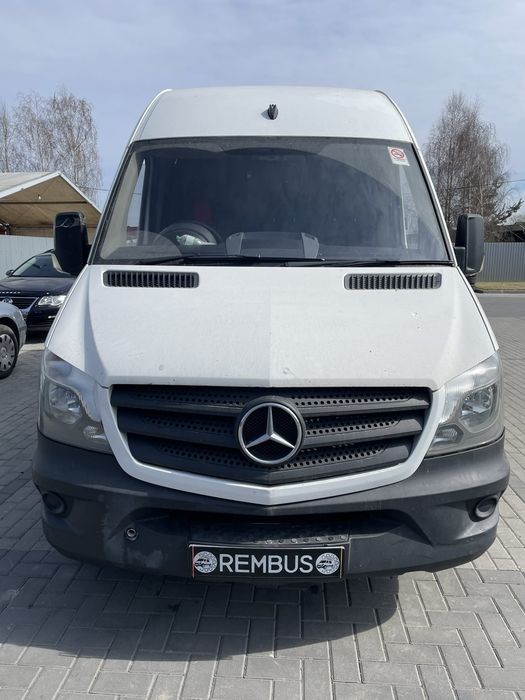 Рестайловий передок морда білий Sprinter w906