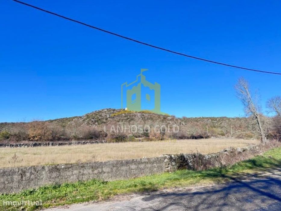Terreno de 4550m² em Sarraquinhos, Montalegre - Excelente Oportunid...