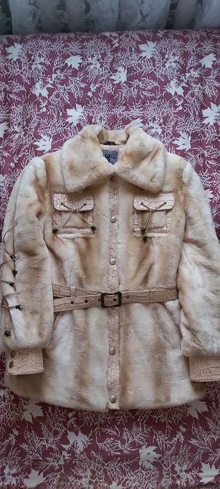 Полушубок с искусственного меха под мутон