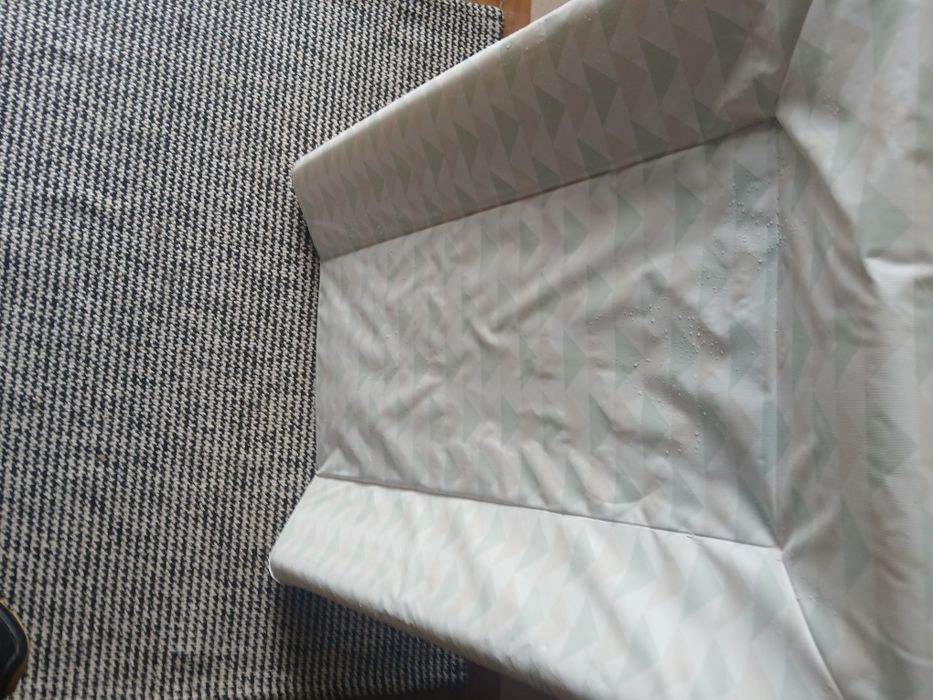 Muda fraldas como novo, muito pouco utilizado.