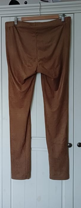 Legginsy z zamszu welurowego w kolorze miodu