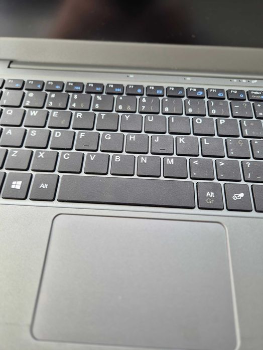 EZbook X3 display 30 pinos, 13,3 restantes peças sob consulta