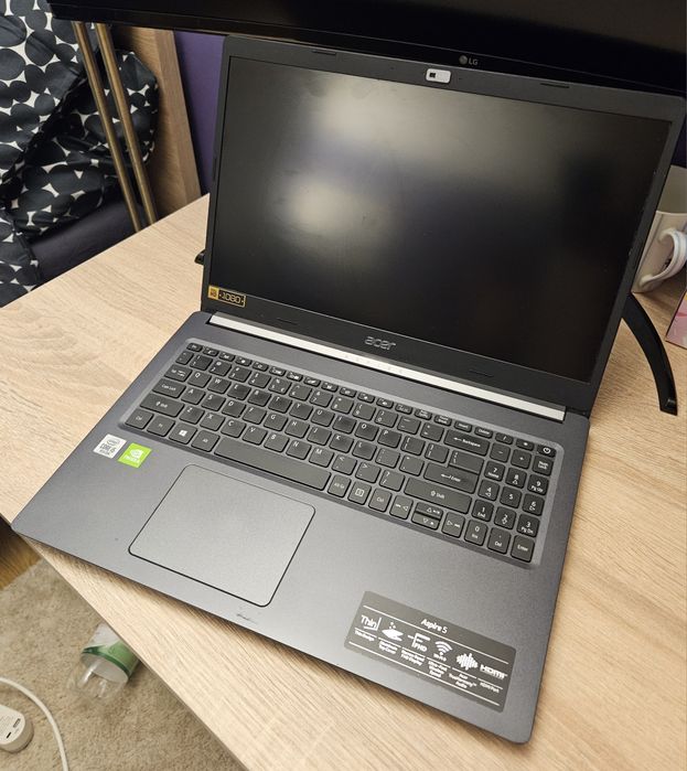 Ultrabook Acer Aspire A515-54G