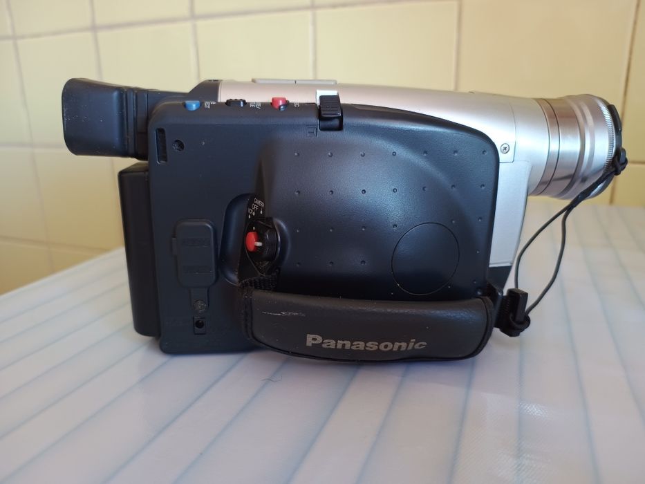 Видеокамера Panasonic RZ15