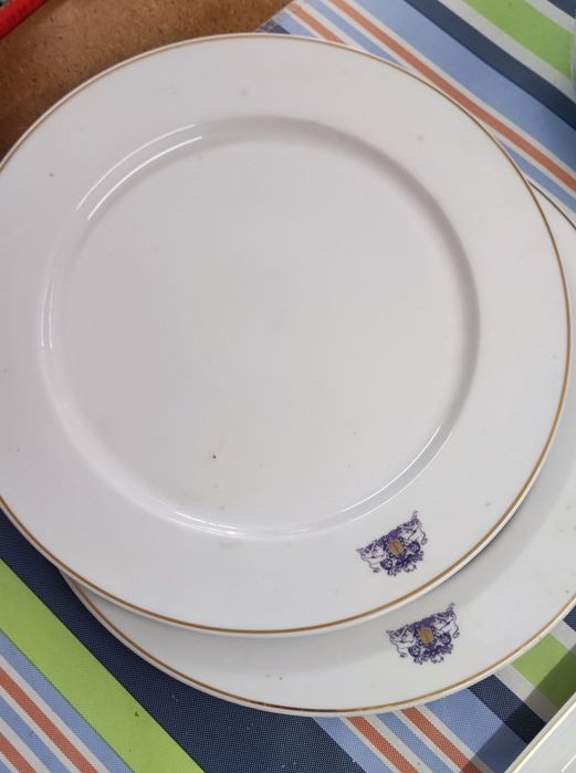 Serviço de jantar em porcelana Davenport Collection