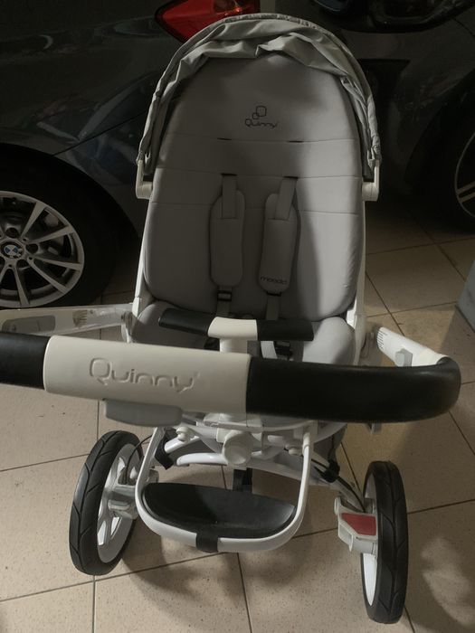 Carrinho Quinny Mood cinzento/branco