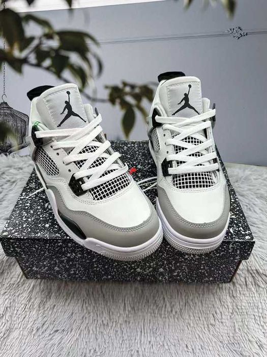 Jordan 4 Retro Military Black R.46