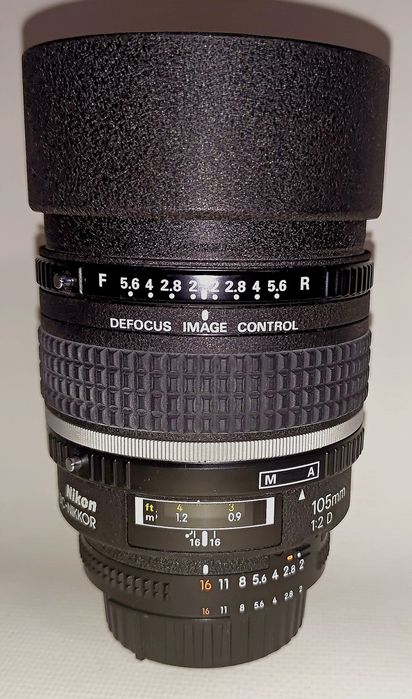 Nikon AF DC-Nikkor 105mm 1:2 D Defocus Image Control