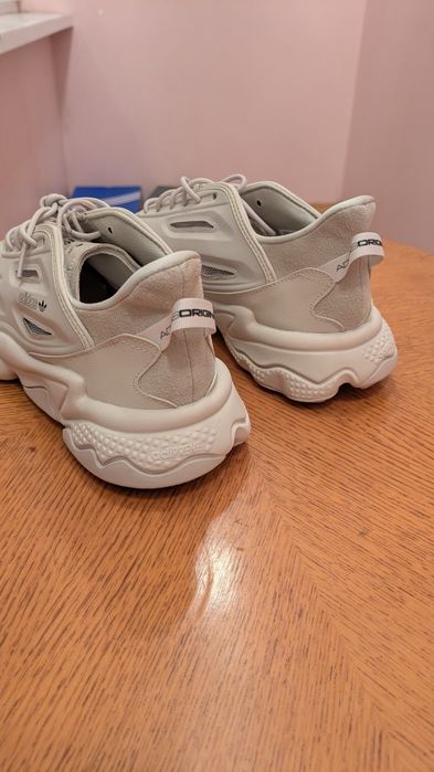 Adidas Ozweego celox