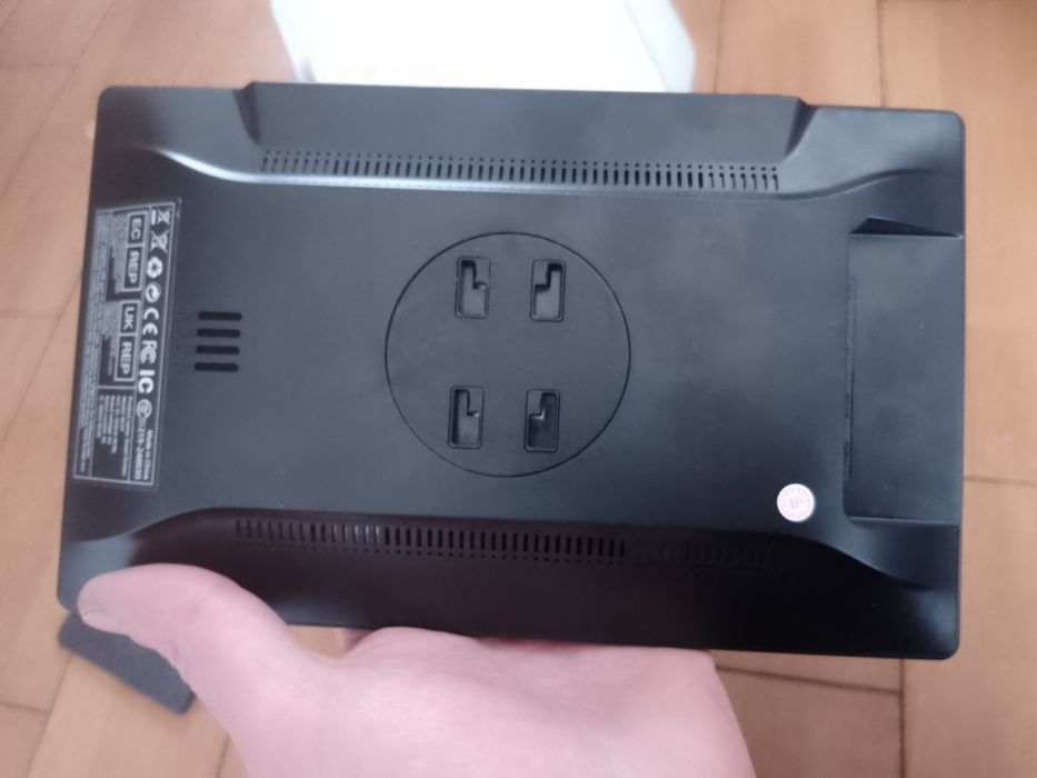 Автомагнітола,Бездротовий автомобільний екран