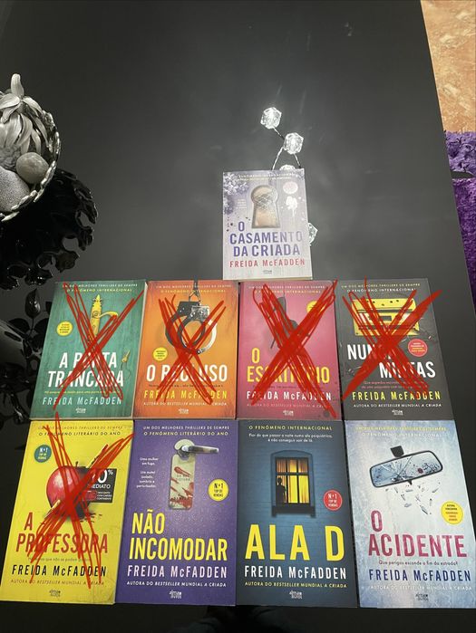 Livros da Freida McFadden como novos