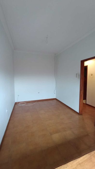 Apartamento T4 para Arrendar em Rio Tinto – Excelente Localização e Luminosidade