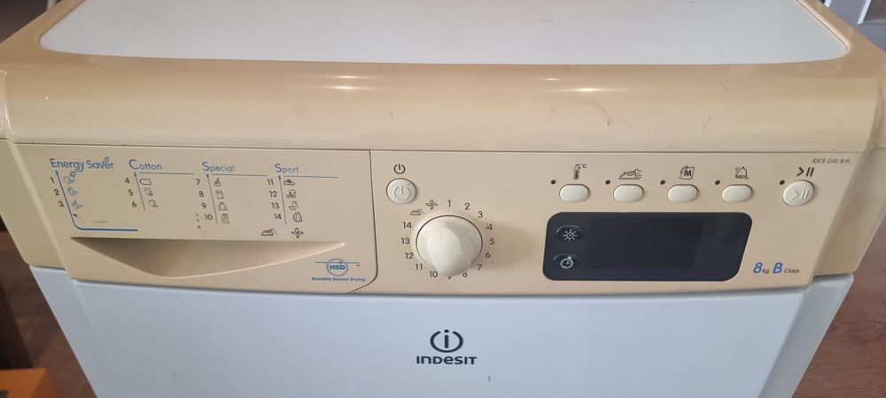Máquina de Secar Roupa Indesit 8kg