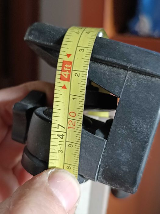 2 Tripés para Máquinas Fotográficas