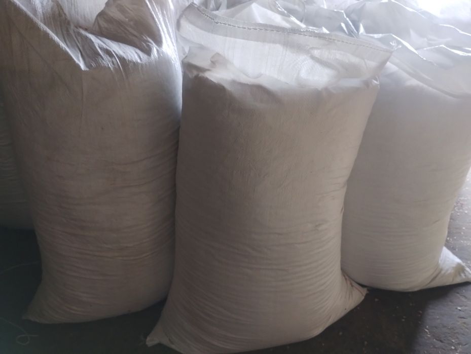 Trociny, zrebki, wióry w workach