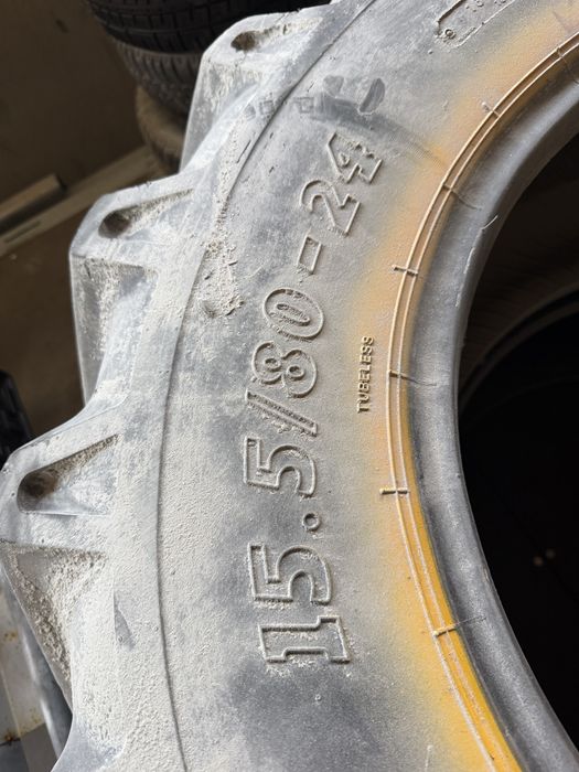 Pneus BKT 15.5/80/24