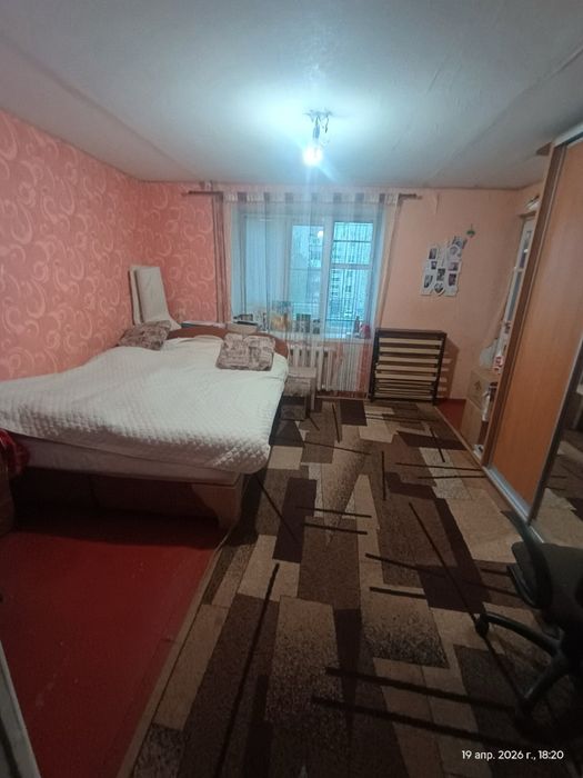 Продам 2-хкомнатну квартиру район центрального рынка