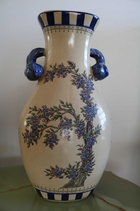 Jarra alta em cerâmica