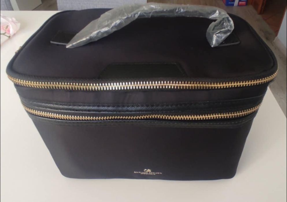 Kosmetyczka kuferek Oriflame