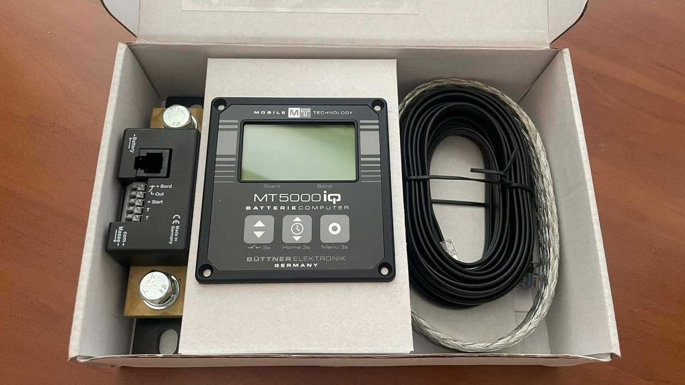 Büttner Elektronik Komputer akumulatorowy MT 5000 iQ. Dometic, Kamper