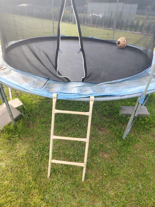 Trampolina ogrodowa