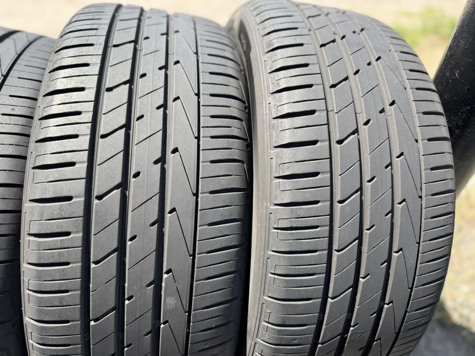 Літні шини Hankook 235/50 R19