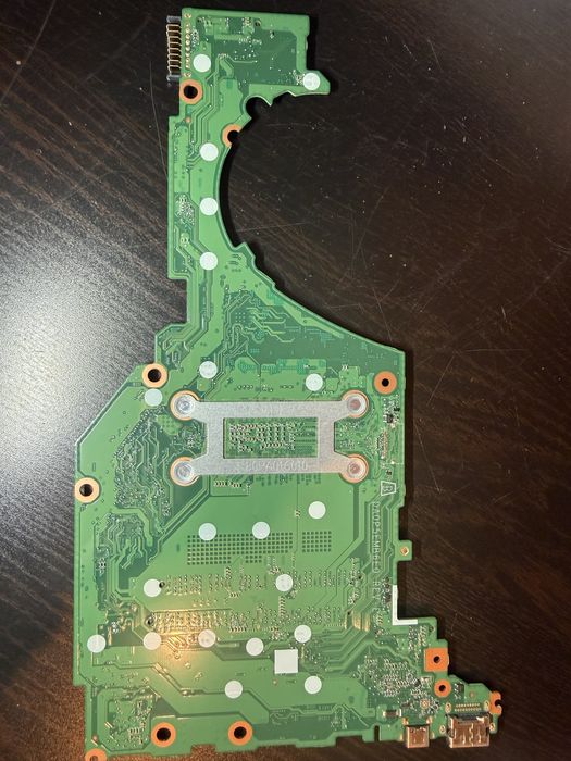 Uszkodzona płyta główna do laptopa hp model DA0P5EMB6E0 REV: E.