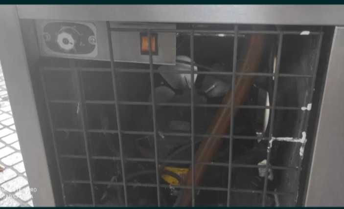 Vitrine frigorífico em inox