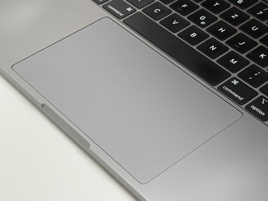 Apple MacBook Pro 13 2019 TouchBar - i5 8GB RAM / 128GB SSD - 87% Kondycji baterii - Gwarancja -