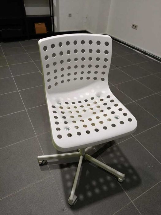 Cadeira de escritório IKEA – bom estado