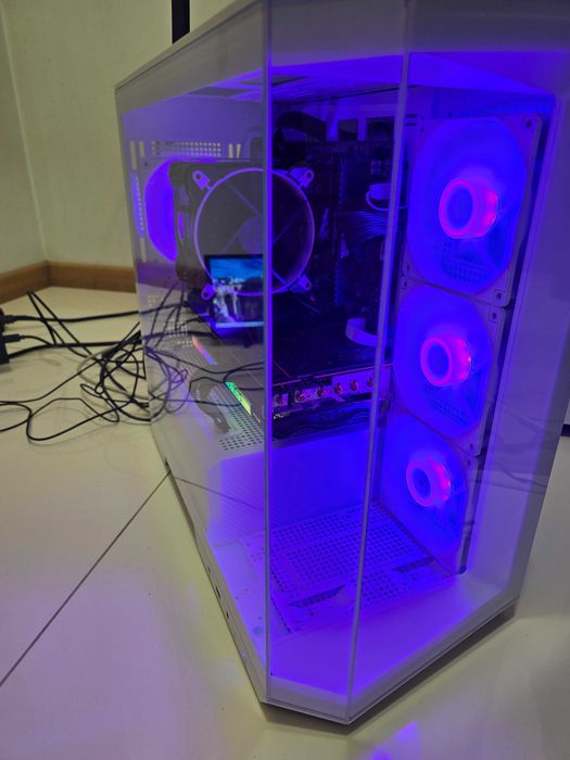 PC Gaming v| Ryzen 9 5900X | RTX 3070 EVGA FTW3 | 32GB | MSI Pano