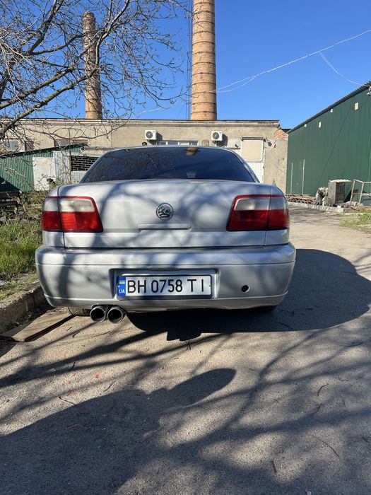 Опель омега Б 2.0