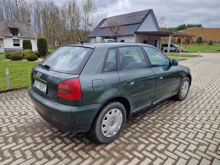 Audi a3 1.8b OKAZJA zarej 5 drzwi