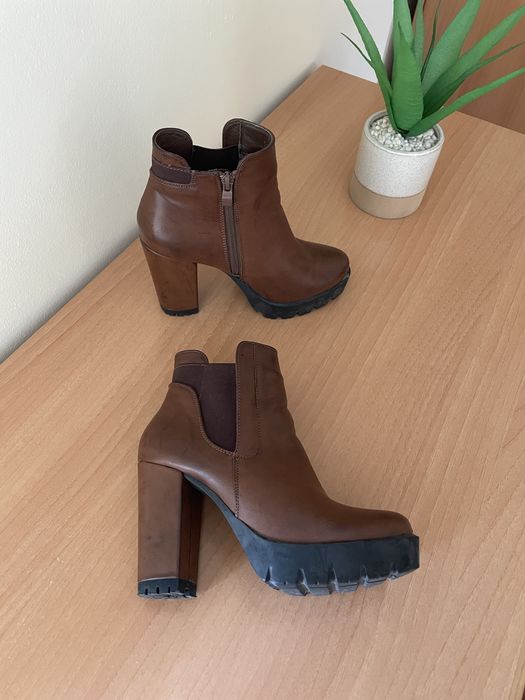 Botas de Salto Alto Castanhas