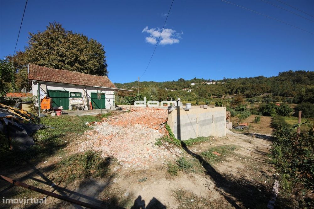Terreno com viabilidade de construção – Pouves, São Pedro do Sul