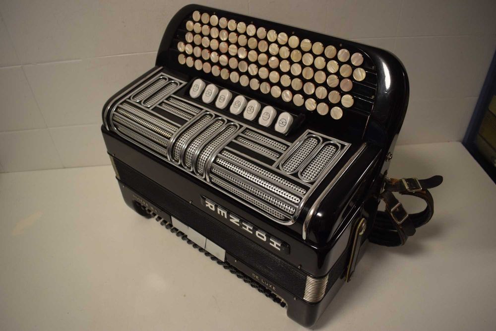 Acordeao Hohner Rveira III N 3 Voz, N . 118