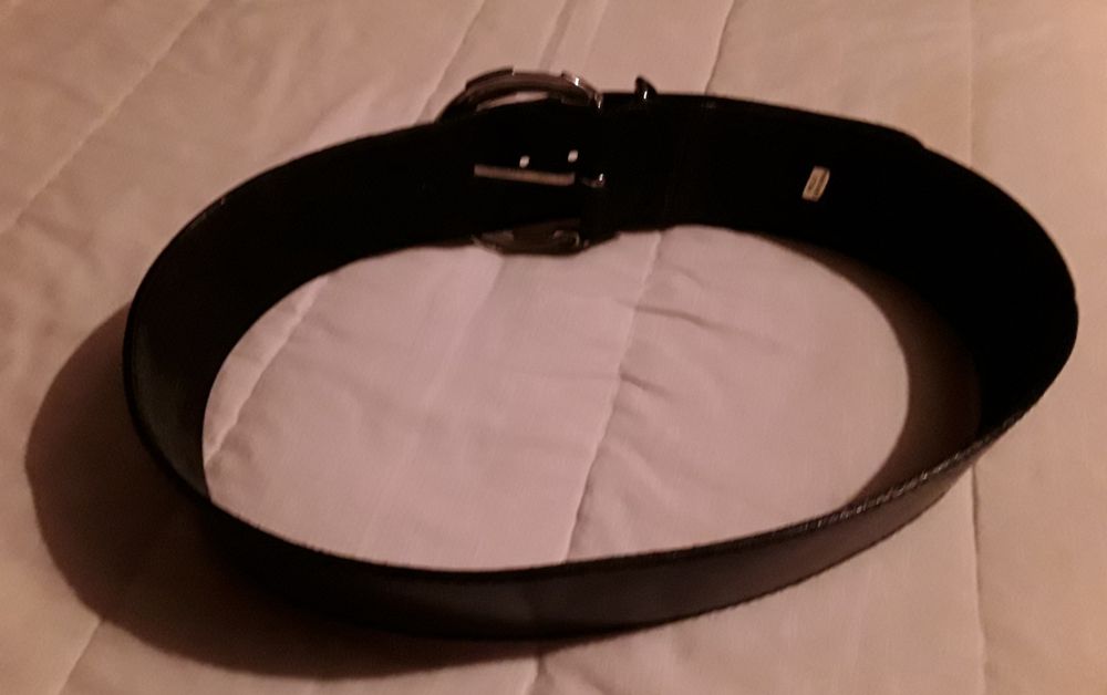 Cinto preto largo para senhora, sem marca