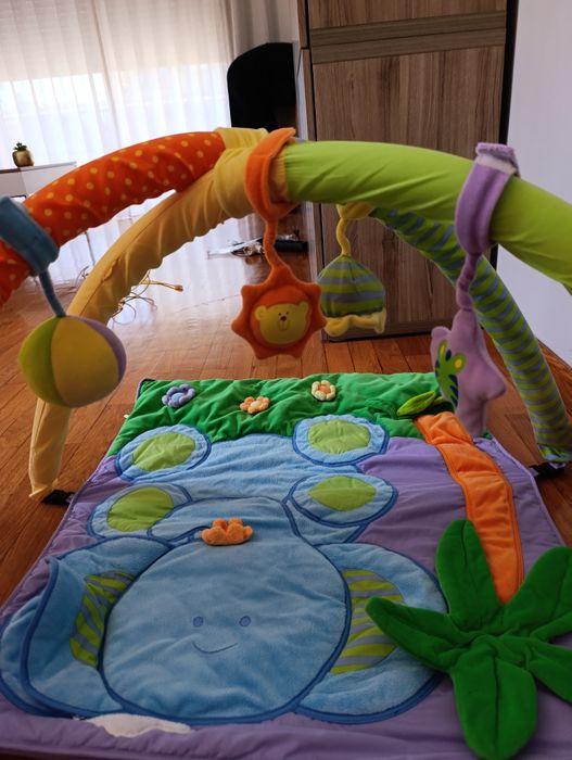 Tapete actividade bebe