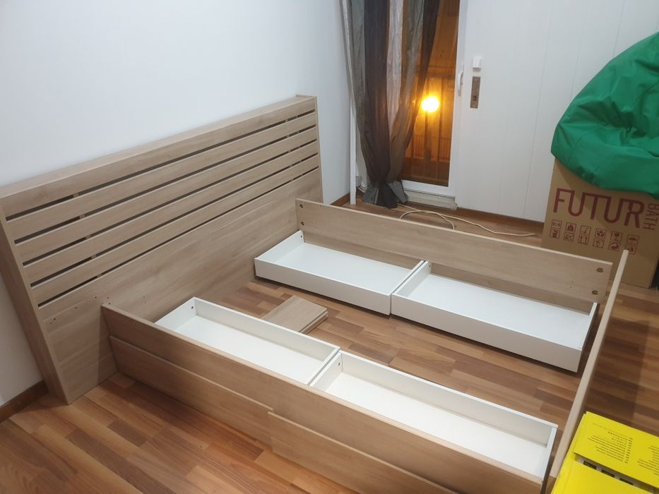 Cama de casal Tenalia (castanho claro)