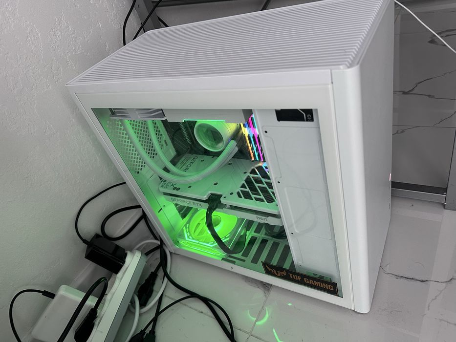 Корпус для ПК GAMEMAX Spark Pro Tempered Glass