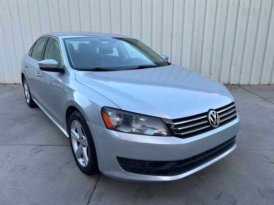 Volkswagen Passat      2014