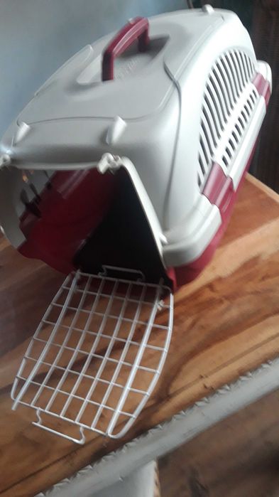 Klatka do transportu kota  lub psa Ferplast de lux