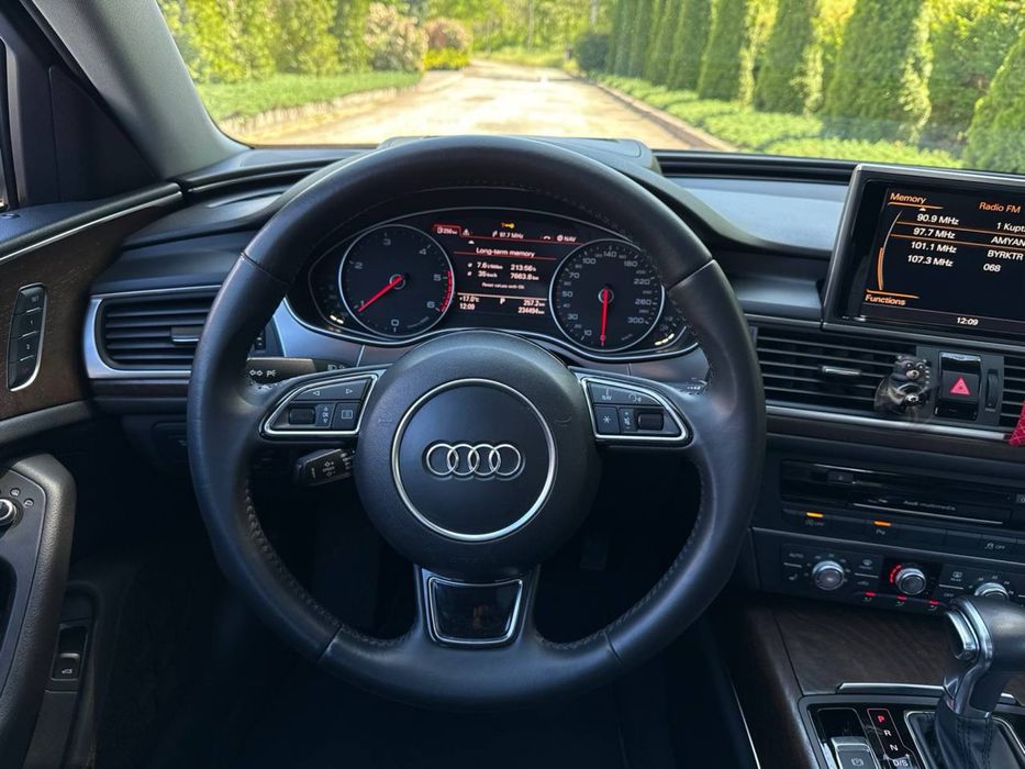 Продам Audi A6/C7 2014 года