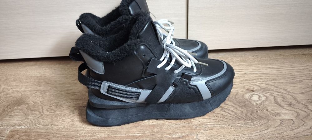 Продам Loretta W130-1