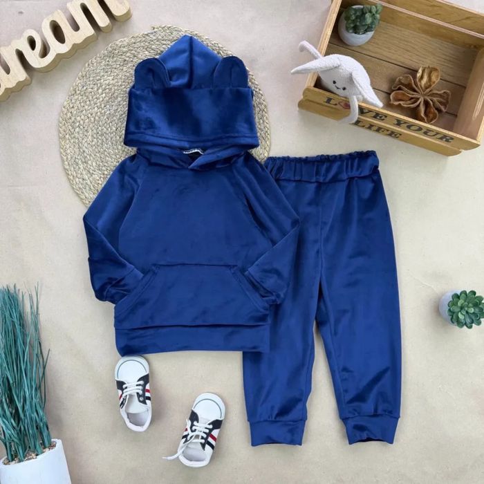 Костюм велюровий