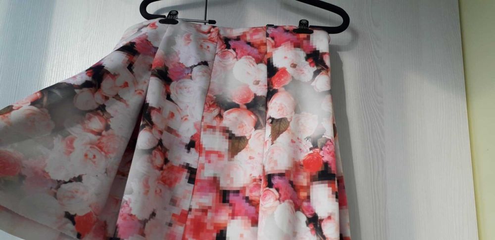 Квіткова спідниця восьмиклинка (Рожево-персиково-червоно-біла)