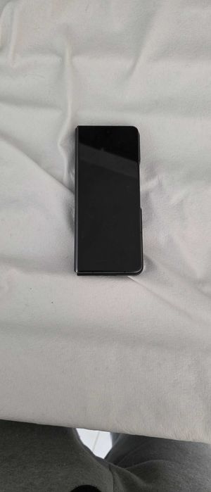 Samsung Galaxy Z Fold 4 – Para Reparação / Peças | Com Caixa