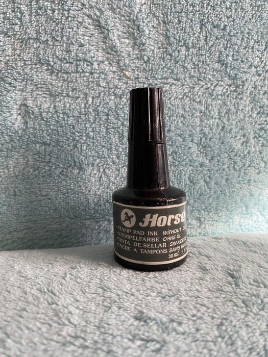 Czarny tusz do pieczątek Horse 30 ml atrament