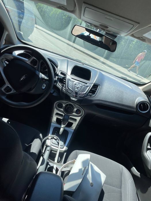 Оренда ford fiesta Подобова та довгострокова