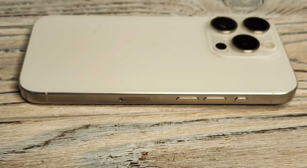 iPhone 15 Pro White 128Gb White SIM | 599$ | EmojieStore гарантия магазин